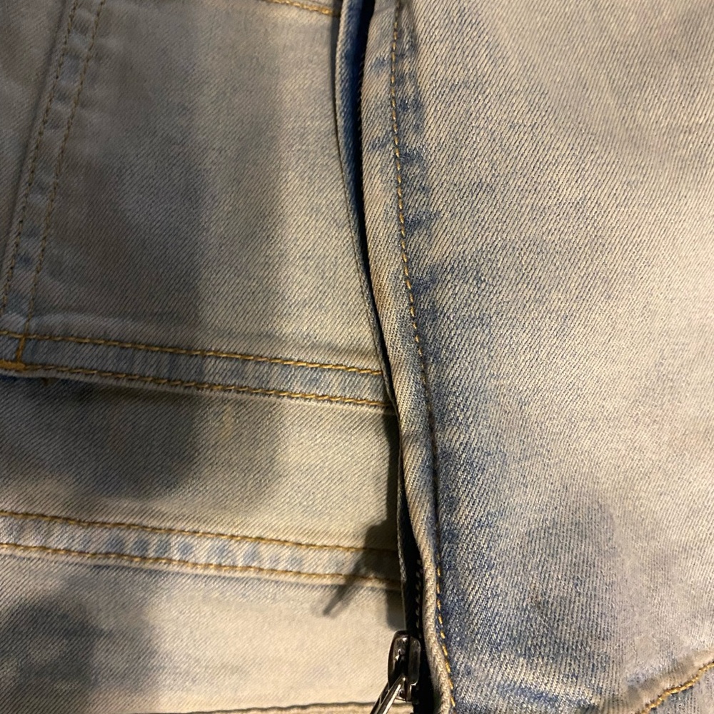 Jeans - Picture 12 of 14